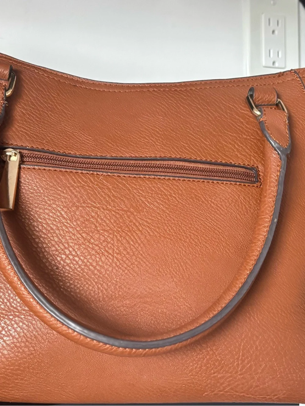 Tory Burch Tan Pebbled Leather Shoulder Tote with Logo Medallion